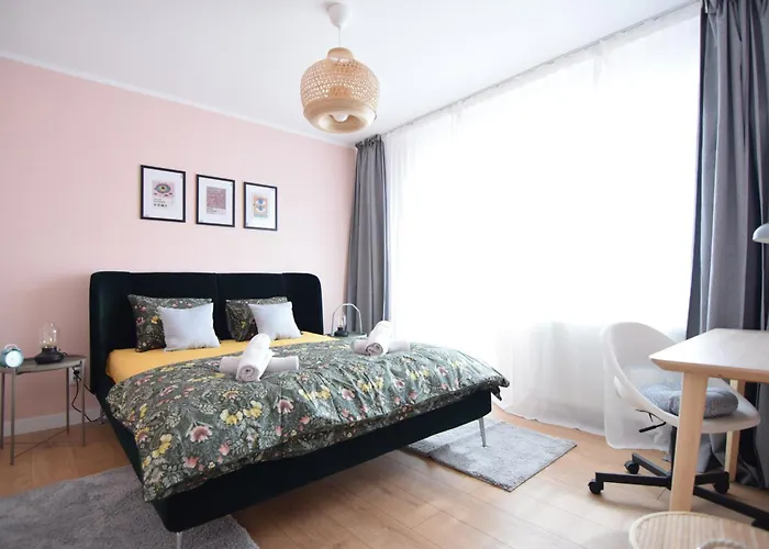 Stylish With Video Projector *