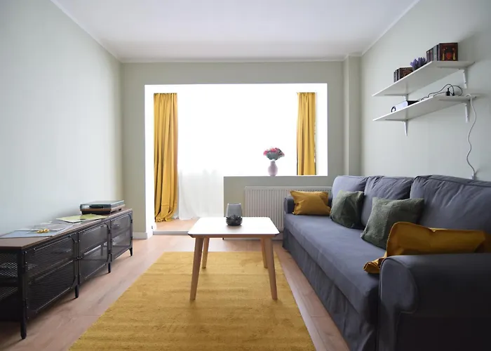 Stylish With Video Projector *