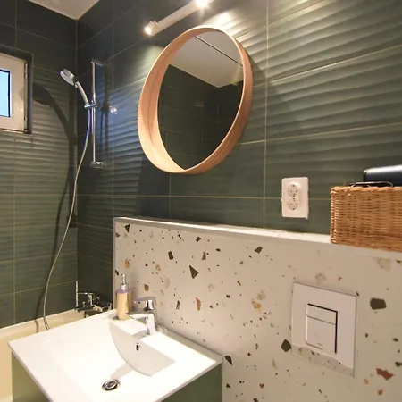 Stylish With Video Projector Appartement *