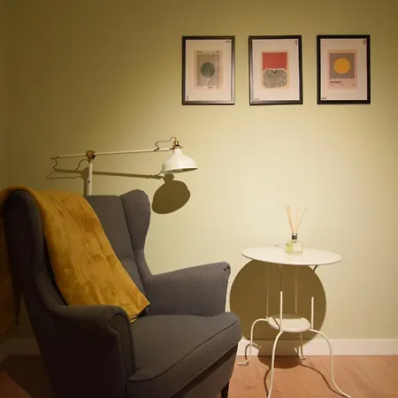 Stylish With Video Projector 아파트 *